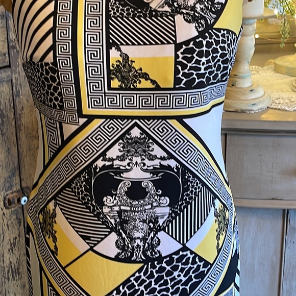 Frank Lyman dress - Picture 2 of 5